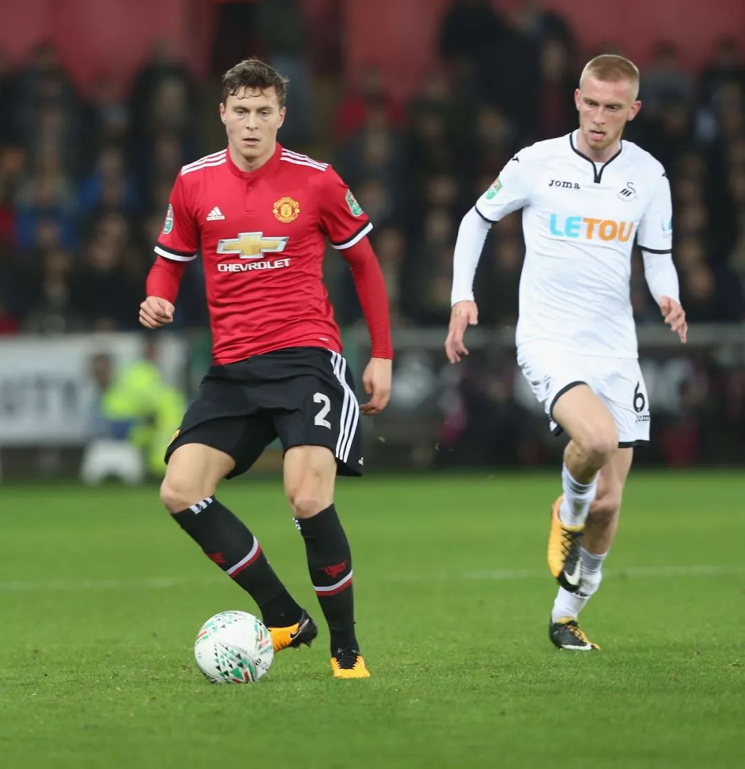 其中米兰和 其中米兰和